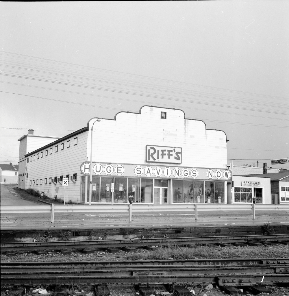 Historic Riff's storefront